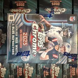 Topps Chrome NFL 2025