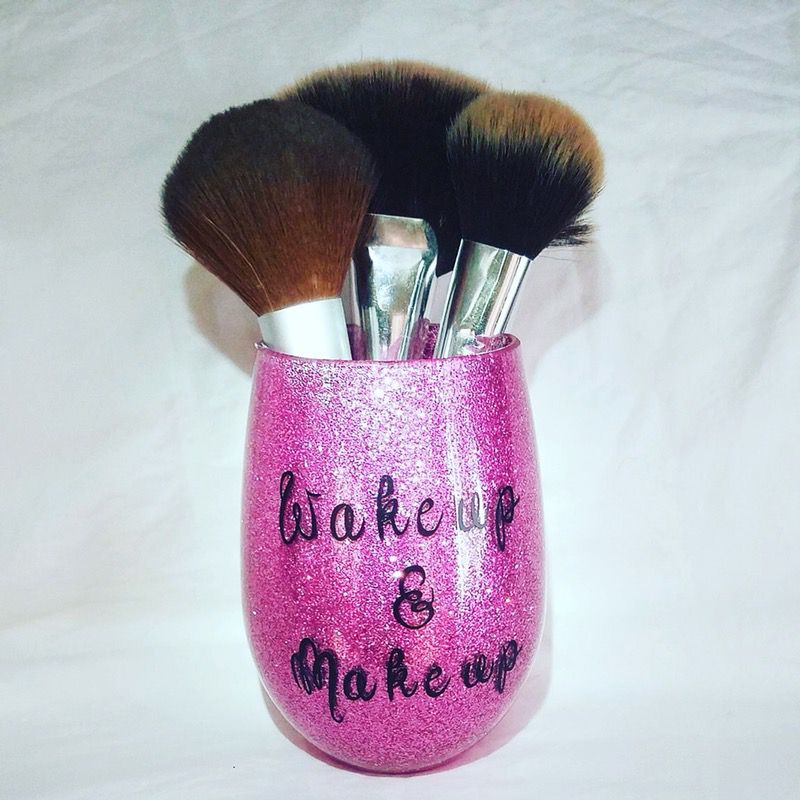 Custom makeup brush holder