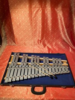 Student Glockenspiel / Bell Kit with Case & Mallets