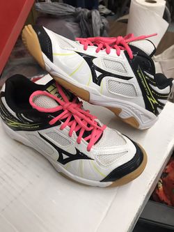 Mizuno Girls Volleyball Shoes 2.5