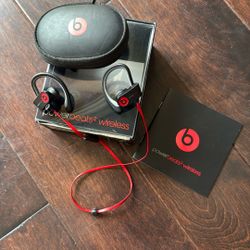 Powerbeats 2 Wireless Earphones