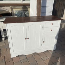 white wooden dresser
