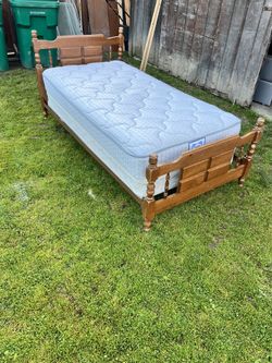 Vintage Twin Bed Frame And Mattress 
