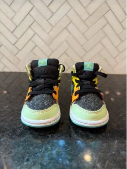 Air Jordan 1 high top toddler sneakers — size 4C