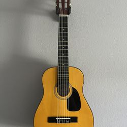 Hohner YHG250 1/2 Size Classical Guitar