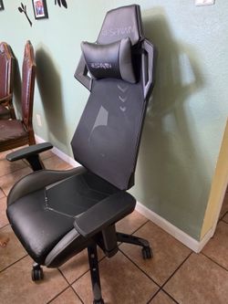 Gaming chair