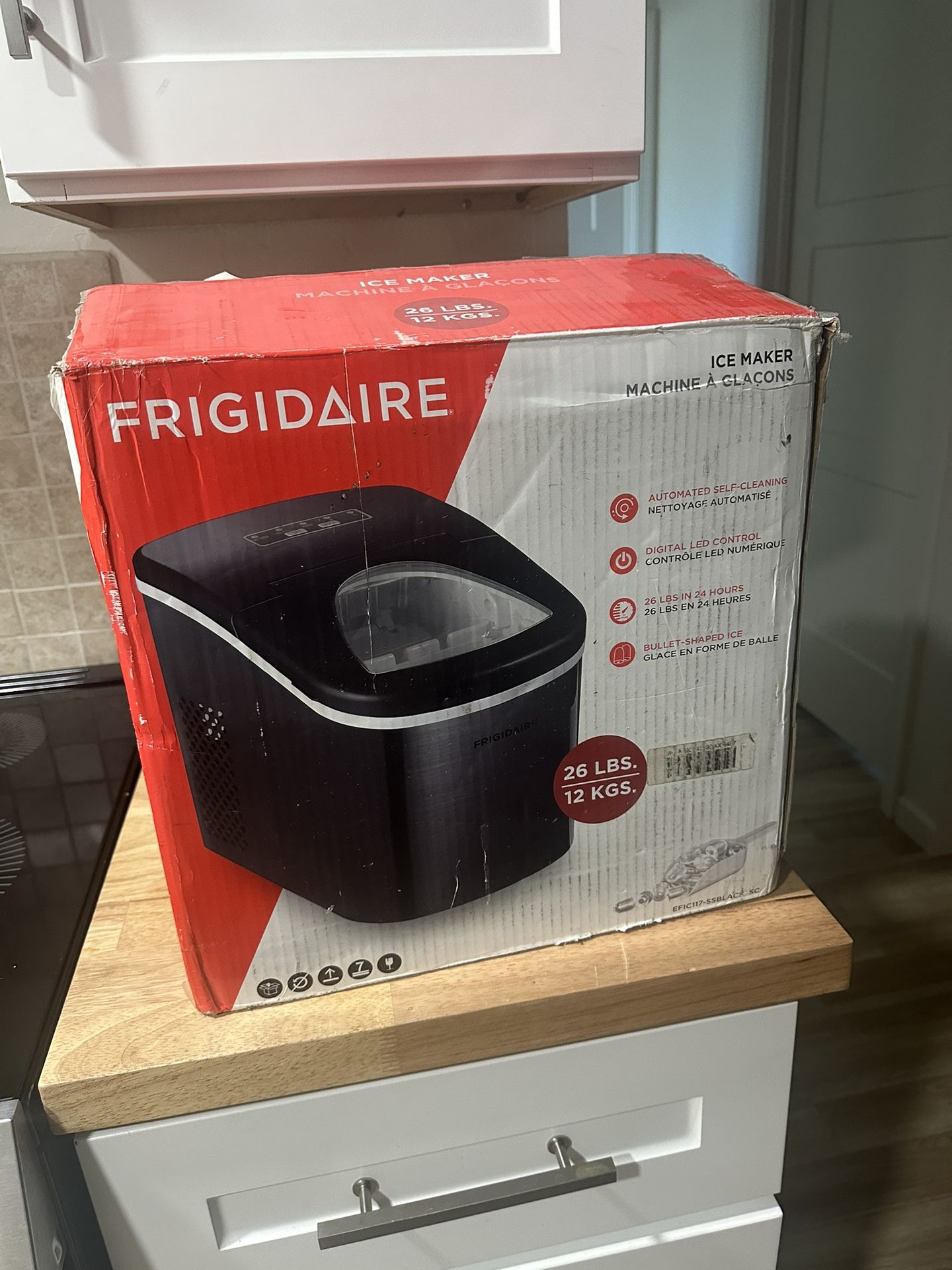 Frigidaire Ice Machine