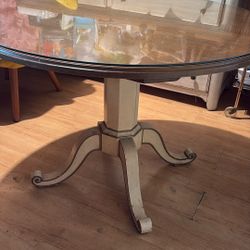 Round Table With Glass Topper