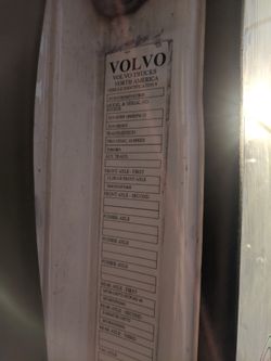 Volvo 2015 d13 331,897 miles