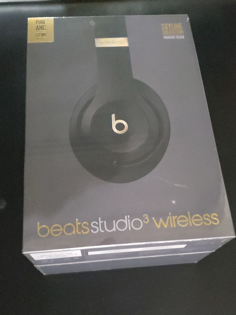 Beats Studio 3 Wireless Brand New Sealed has 1 yr warranty