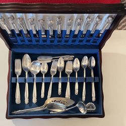 Holmes & Edwards IS Inlaid Silverware