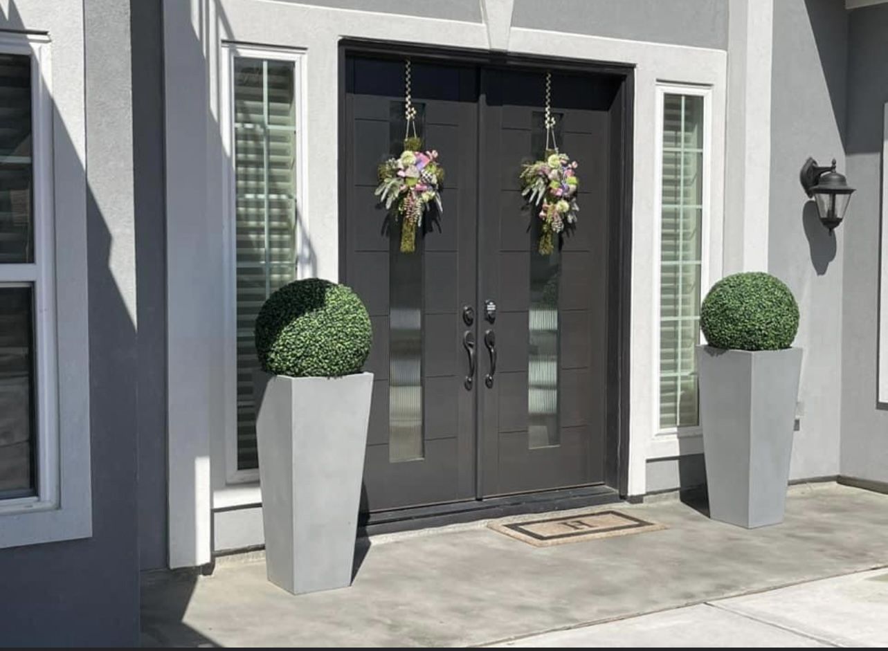 Topiary balls and planters