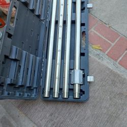 Crain Carpet Strecher Doble Case Perfect Condition 195.00 