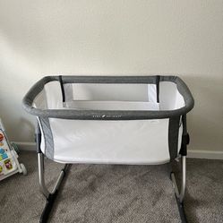 Baby Delight Bassinet 