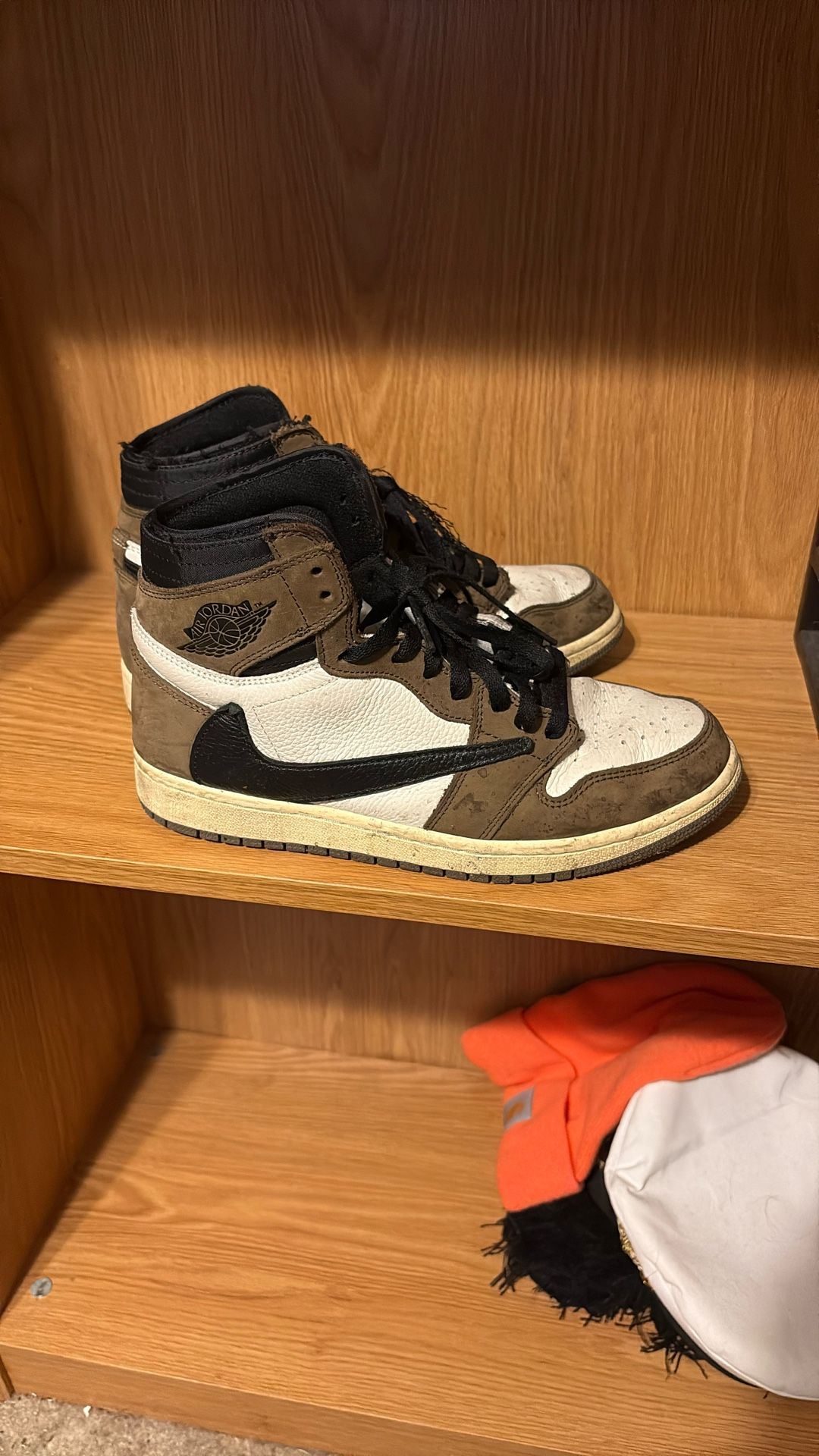 Travis Scott Shoes Size 8.5 Men