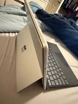 Surface Pro 8