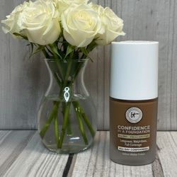 IT Cosmetic Confidence In A Foundation Deep Mahogony 