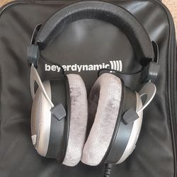 Beyerdynamic Dt 880 Studio Headphones 250 Ohm