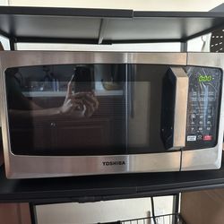 Microwave oven 