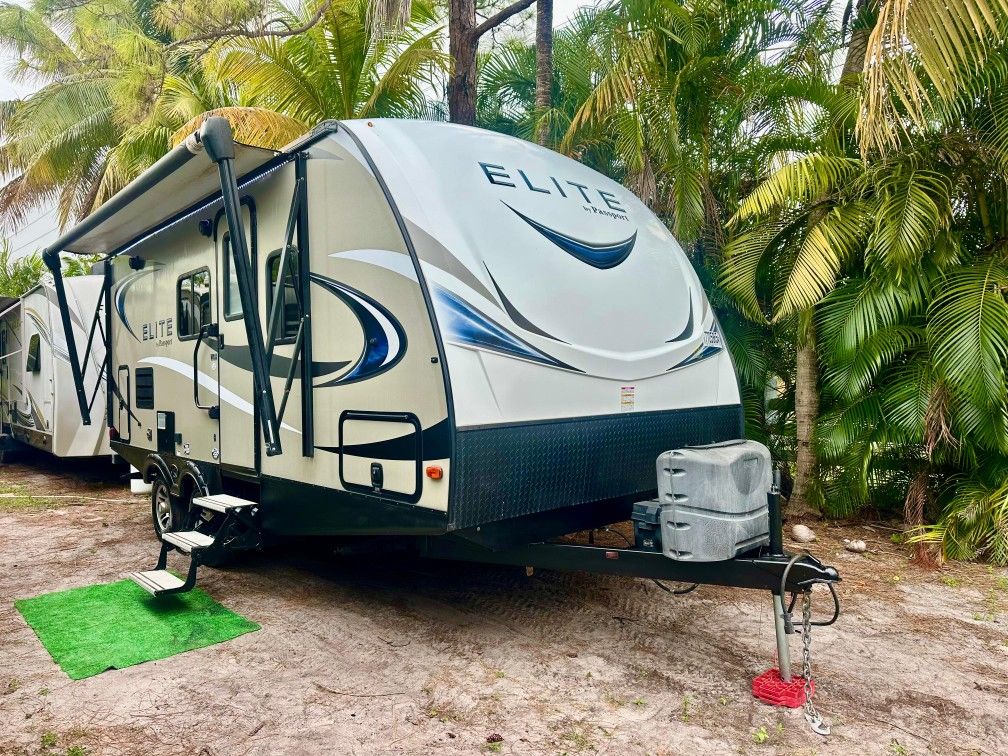 2019 Keystone Passport 22 ft