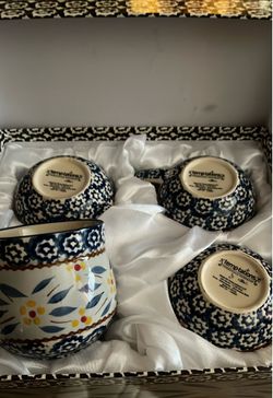 Temptations four mug in box.