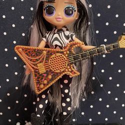 L.o.l. OMG Doll Groovy Babe With Guitar