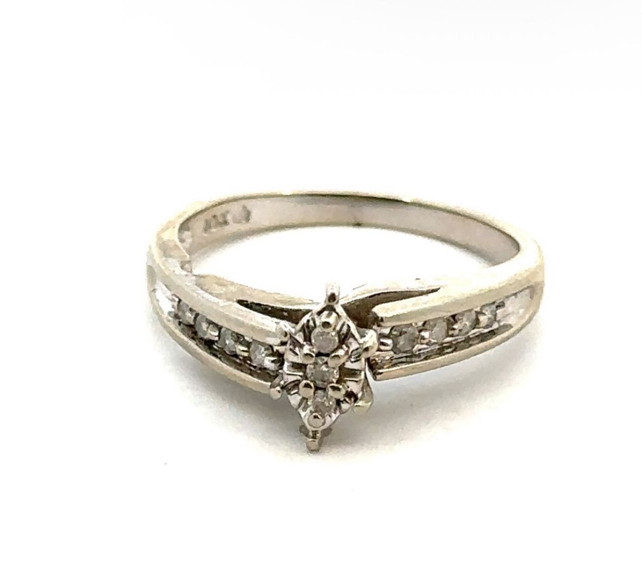 Woman’s Ladies 10k White Gold Diamond .15 CTW Engagement Ring Size 7 GP3082973