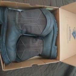 Brand New Size 10 Wolverine  Boots