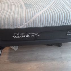 Tempur Pedic Full Size Mattress and Adjustable base