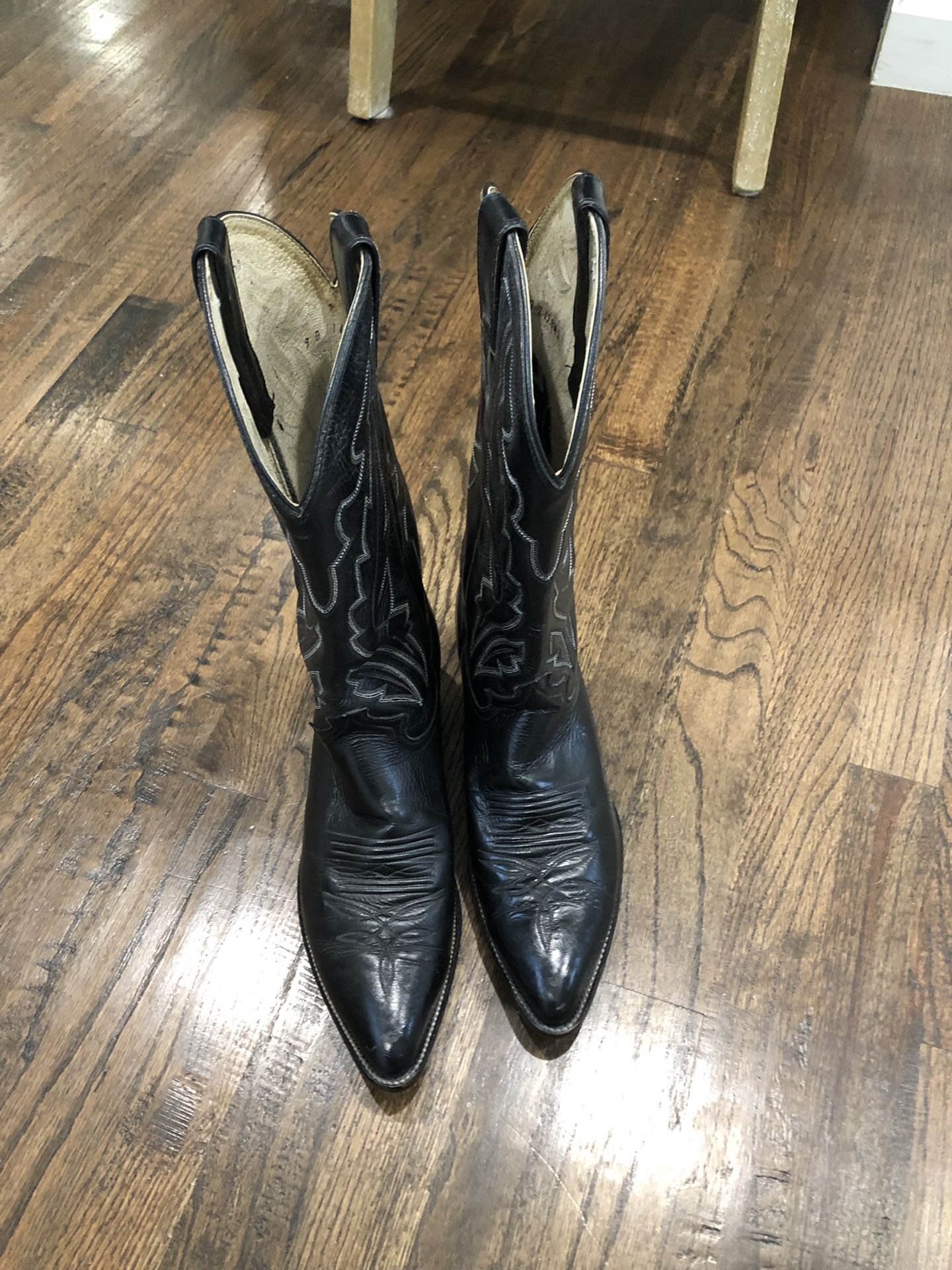 Diamond J Men’s leather boots. Size 9D