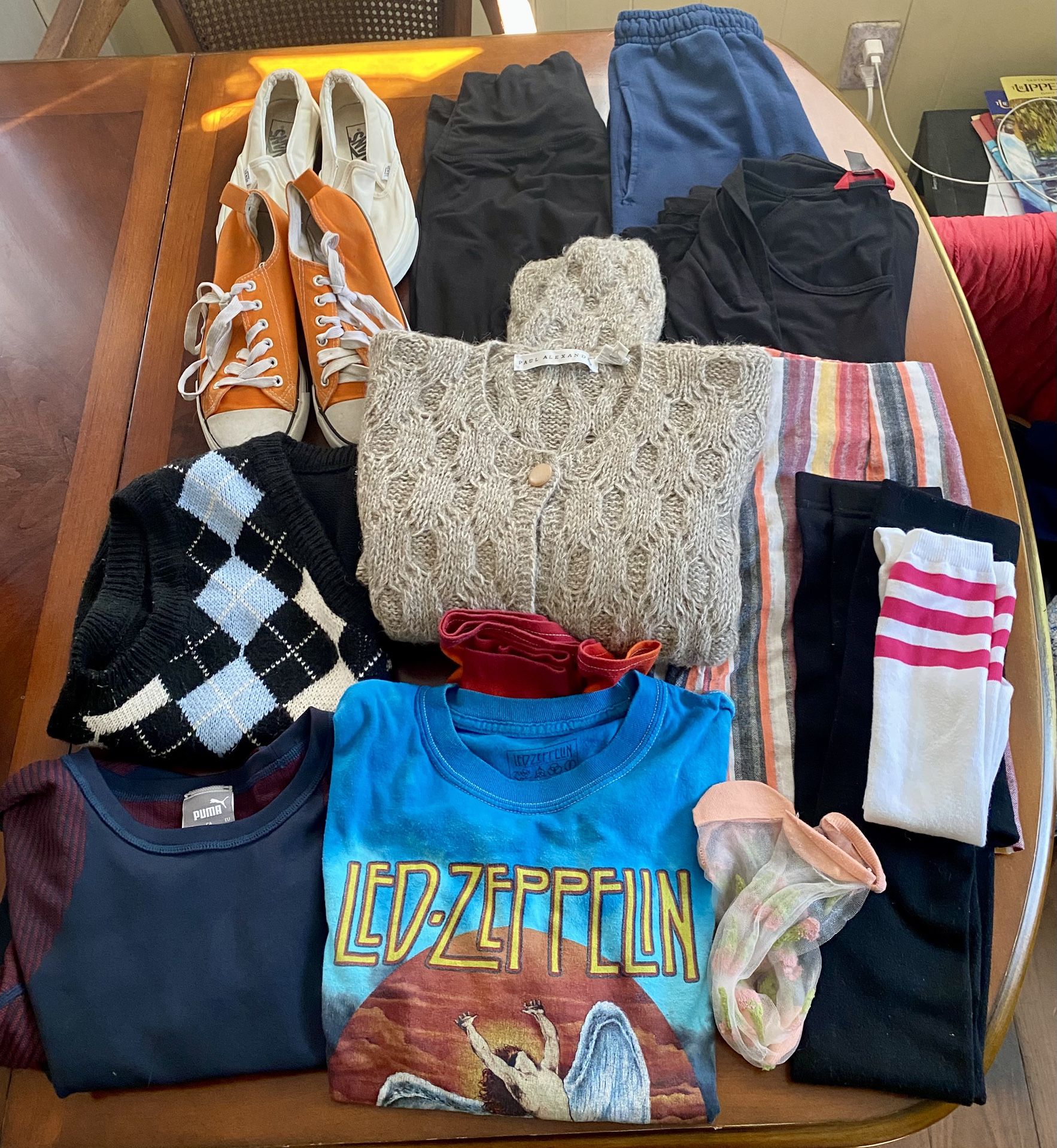 Women’s Size 4/6 Clothes Bundle 