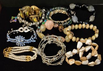 Mixed lot of Bracelets Gold & Silver Tone, multi colored, boho, tennis all different styles