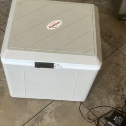The Koolatron P-27WH 29-Quart Voyager is a versatile thermoelectric cooler/warmer that can be used as a chest-style cooler or an upright mini-fridge. 