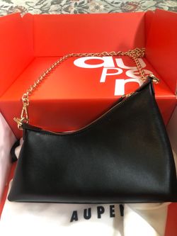 Aupen Nirvana black leather bag gold chain