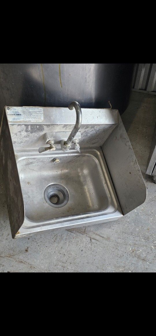 Hand Sink.