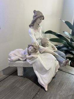 Lladro Limited Collection Figurine - Afternoon Nap 6765