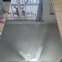 Mesa De Vidro Esta Nueva Lo Unico Que Esta Dañada Ariba