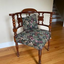 Antique Corner Chair 