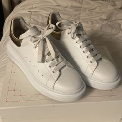 Alexander Mcqeeen White/light Gold Men’s Sneakers 