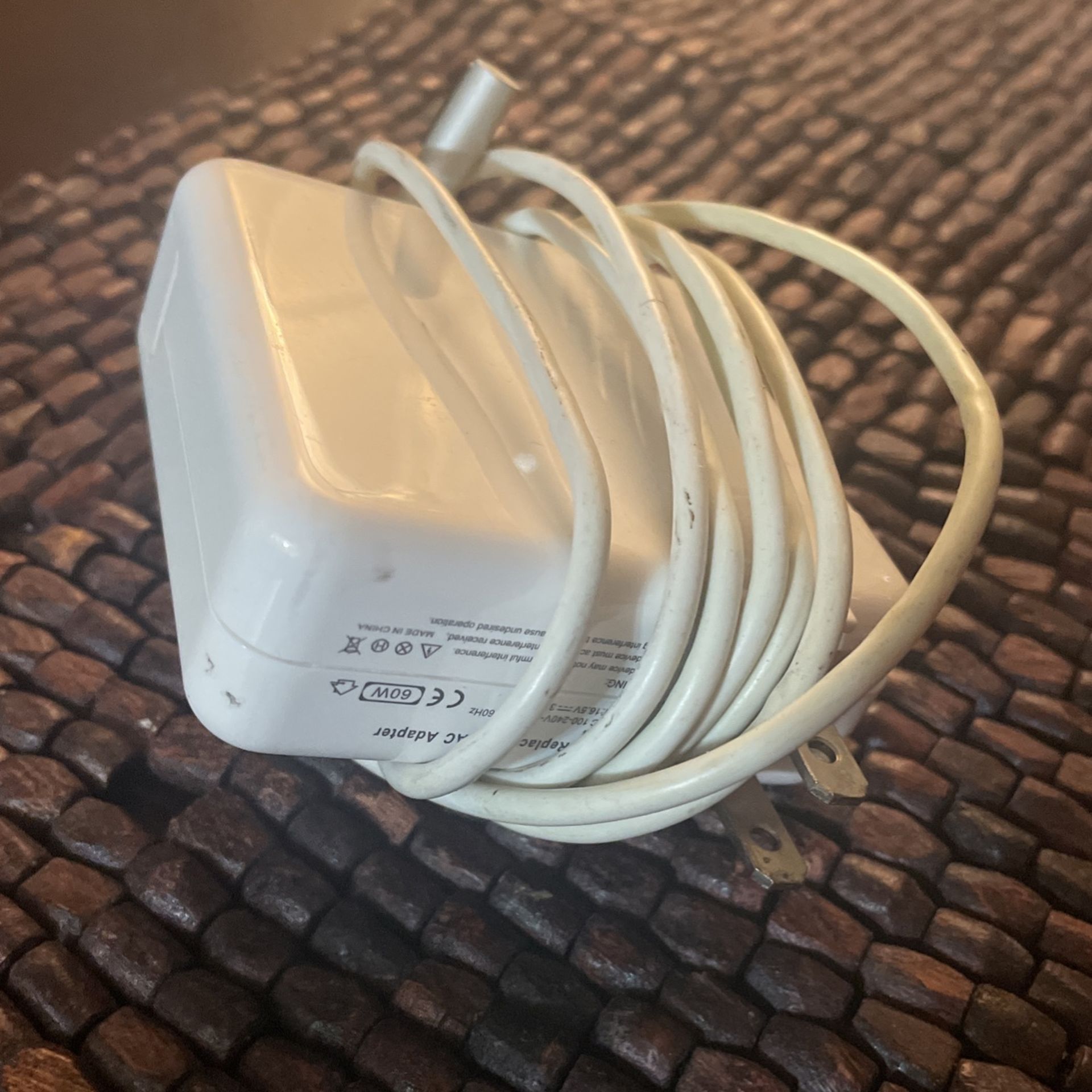 AC adapter