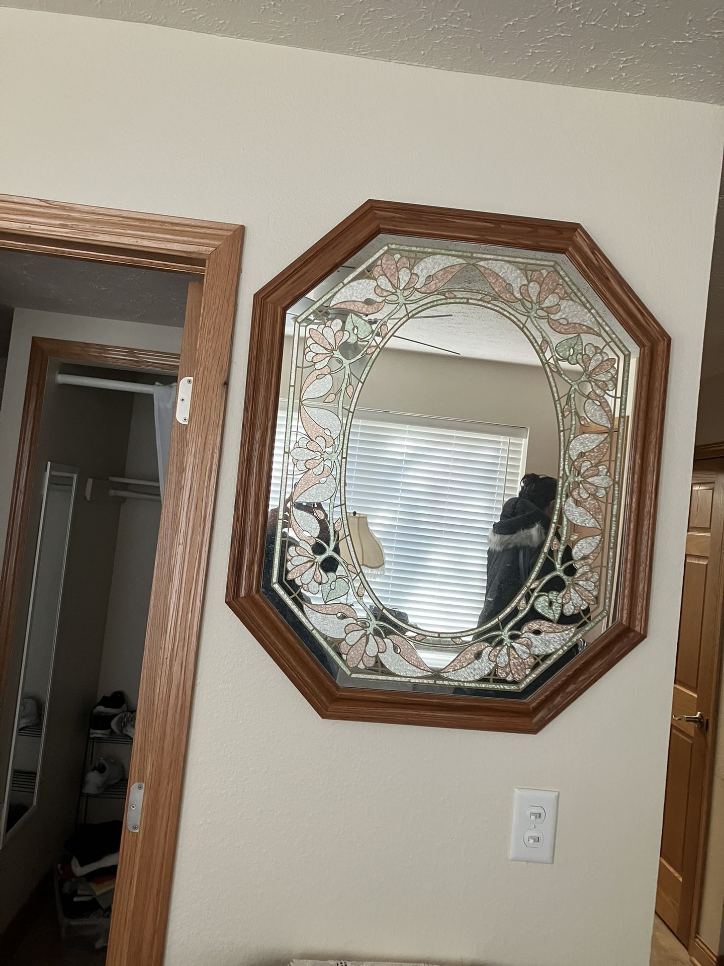 Hanging mirror