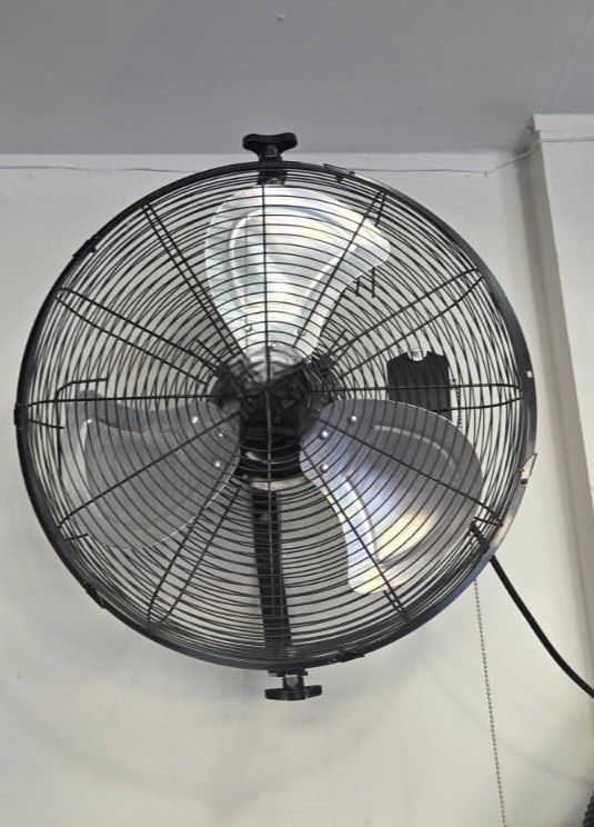 Wall Fan 18 Inch