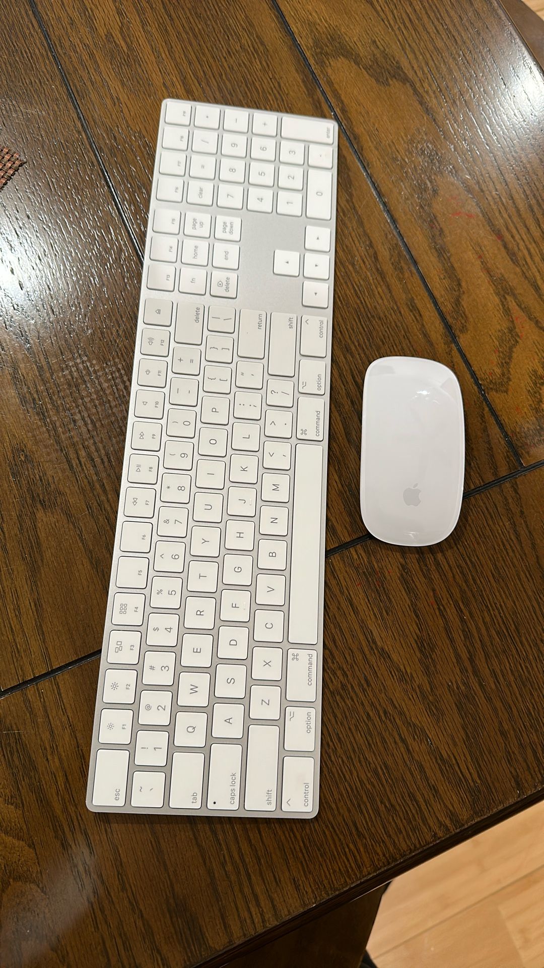 Apple A1843 Wireless Rechargeable Bluetooth Magic Keyboard With Numeric Keypad And Mouse A1657 Set