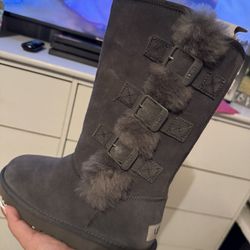Ugh Boots Size 6