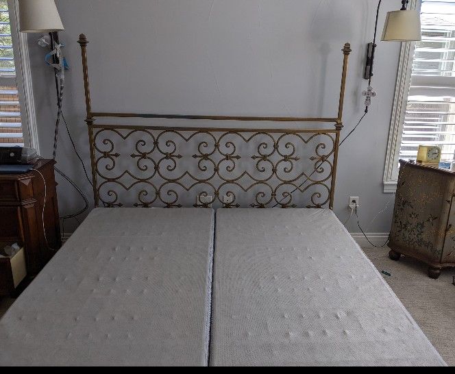 Kreiss Valencia Openwork California King Bed