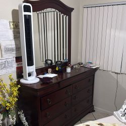 Three-Piece Queen Size Bedroom& Set Six Piece Living Room Set