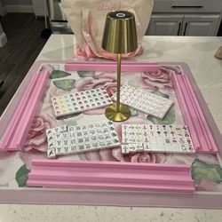 Brand New American Mahjong Game Vacation Themed Tile Set with Accessories