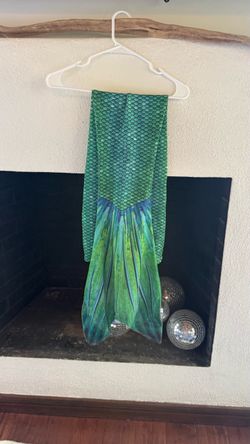 Kids mermaid skirt (small)