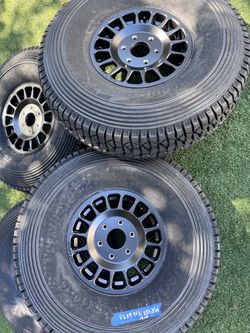 Method Wheels 15x6 6x5.5 With Tensor regulator Tires 35x10-15