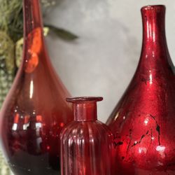 3 red Flower Vases 